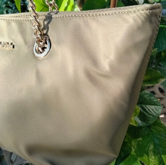 Calvin Klein Florence Tote - Picture 2 of 6